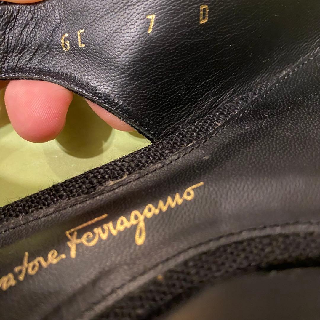 R*!様 【極美品】フェラガモFerragamo スリングバックシューズ 黒 2