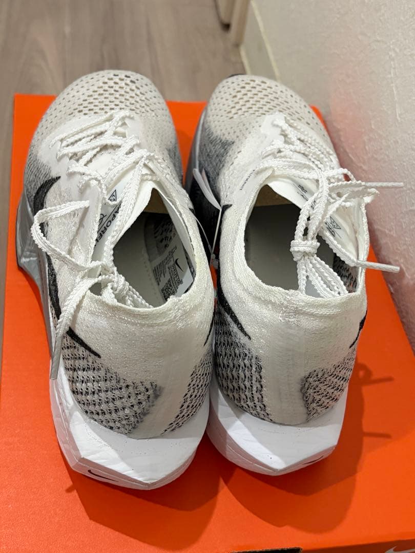 【新品未使用】Nike Vaporfly DV-4129-100 25.5cm