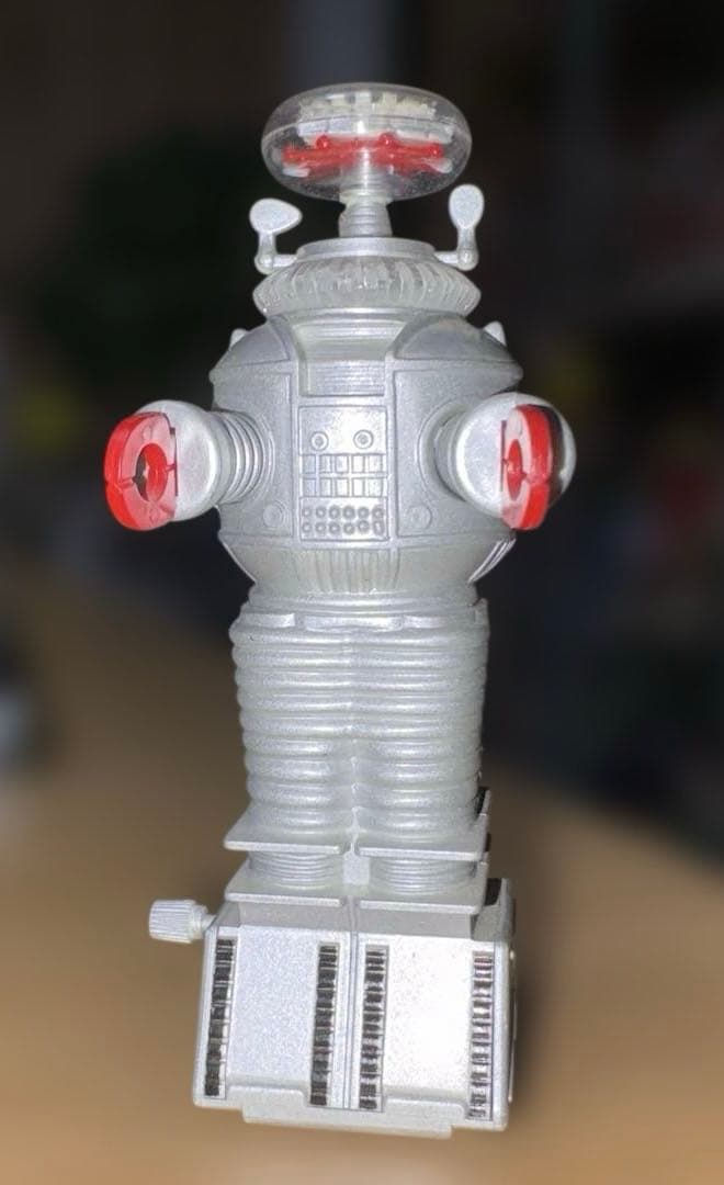 『宇宙家族ロビンソン』に登場するロボット「フライデー」のゼンマイ　増田屋