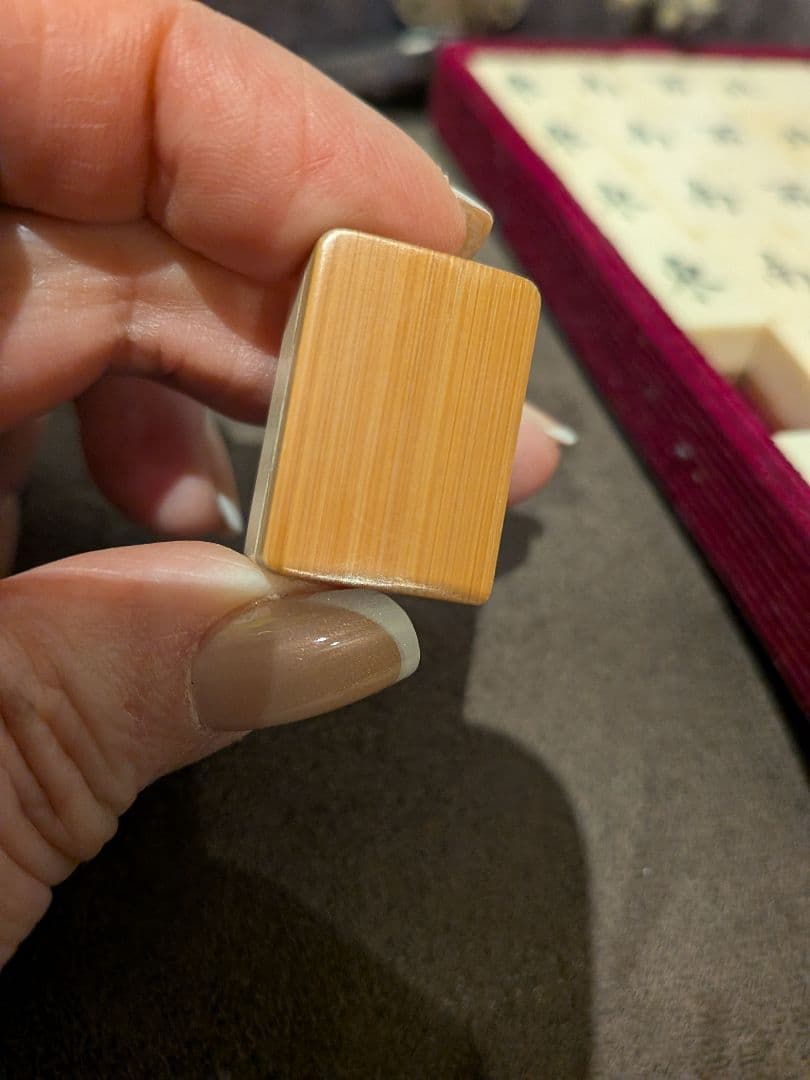 マージャン牌 戦中 手彫り麻雀牌 牛骨竹裏牌 希少牌 百塔 花牌 アリ溝 骨董