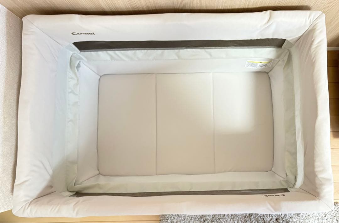 Combi すくすやトモネル　ベビーベッド　コンパクト