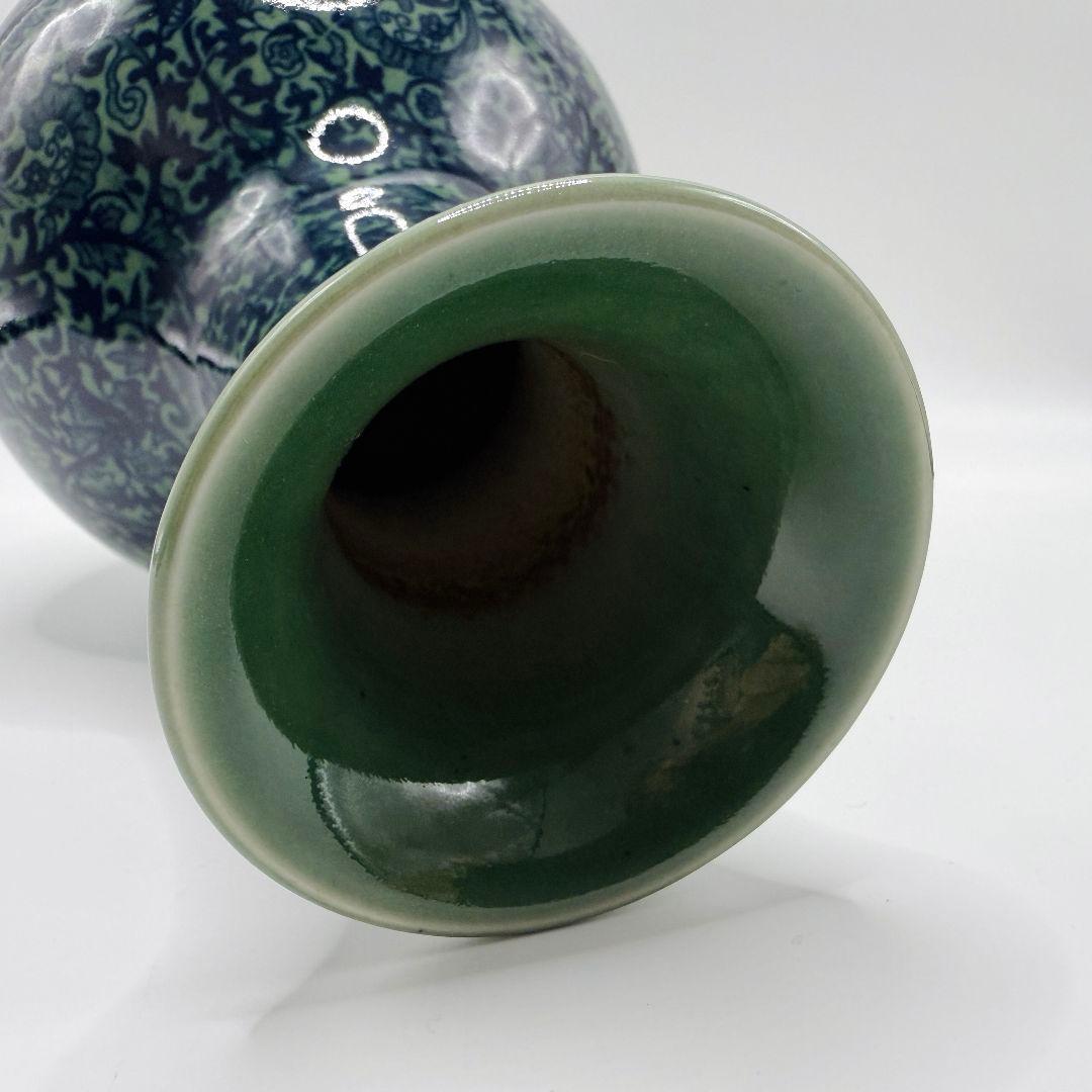 R105 緑釉が枝に絡みつく 花瓶（かびん）陶磁器 アンティーク