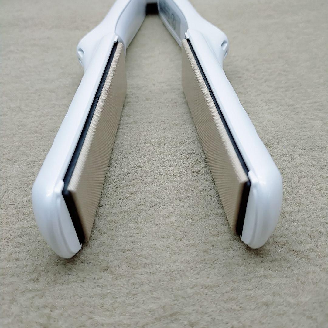 ほぼ未使用⭐️ KINUJO 絹女 ストレート アイロン ホワイト