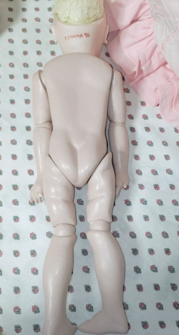 海外作家様ビスクドール約30センチ☆ボディは木製☆可愛いお顔です。