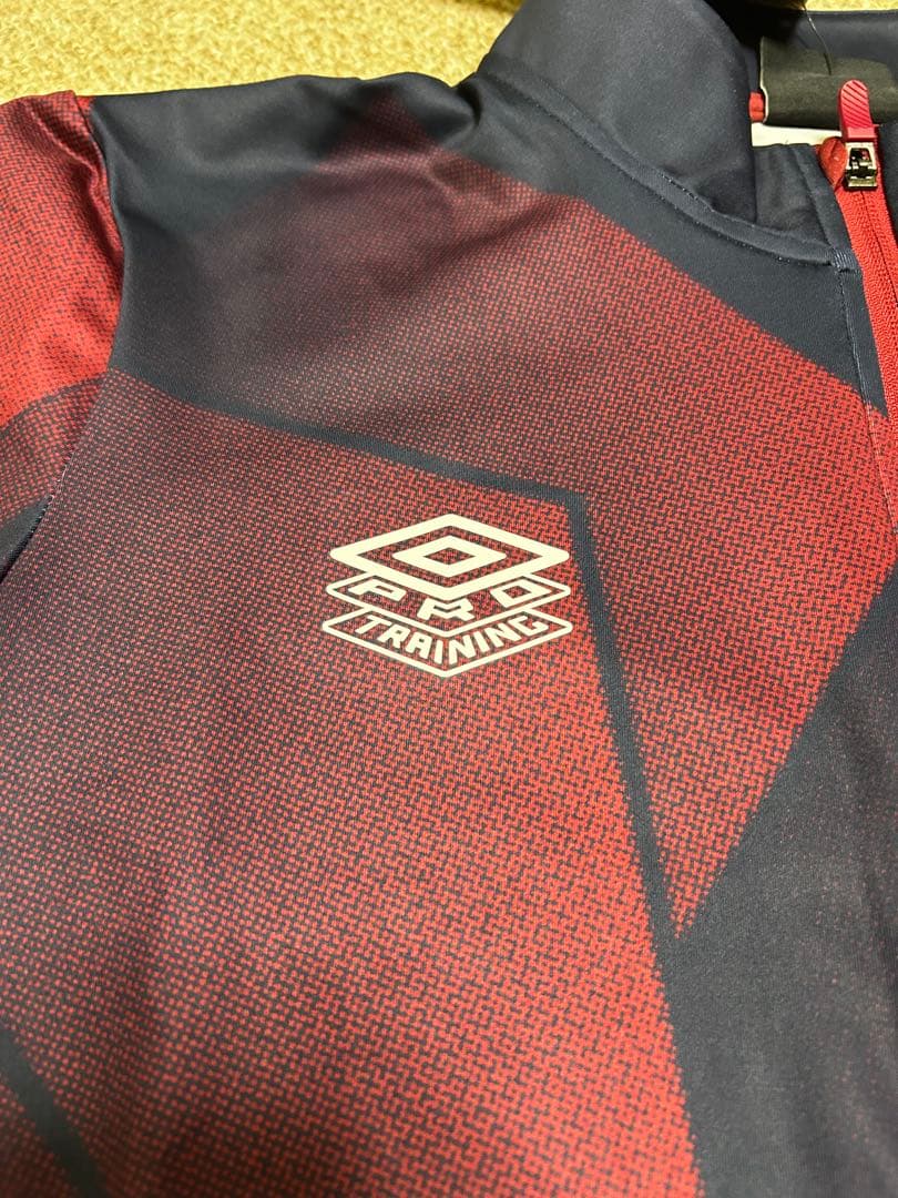 【新品未使用】Umbro ラグビー　イングランド代表トレーニングジャケット　 M