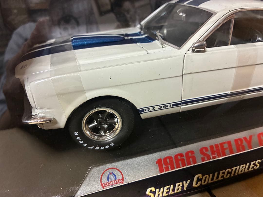 1966 Shelby GT350 ミニカー1/18
