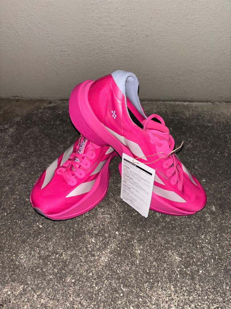 スパイク・シューズ adios pro 4