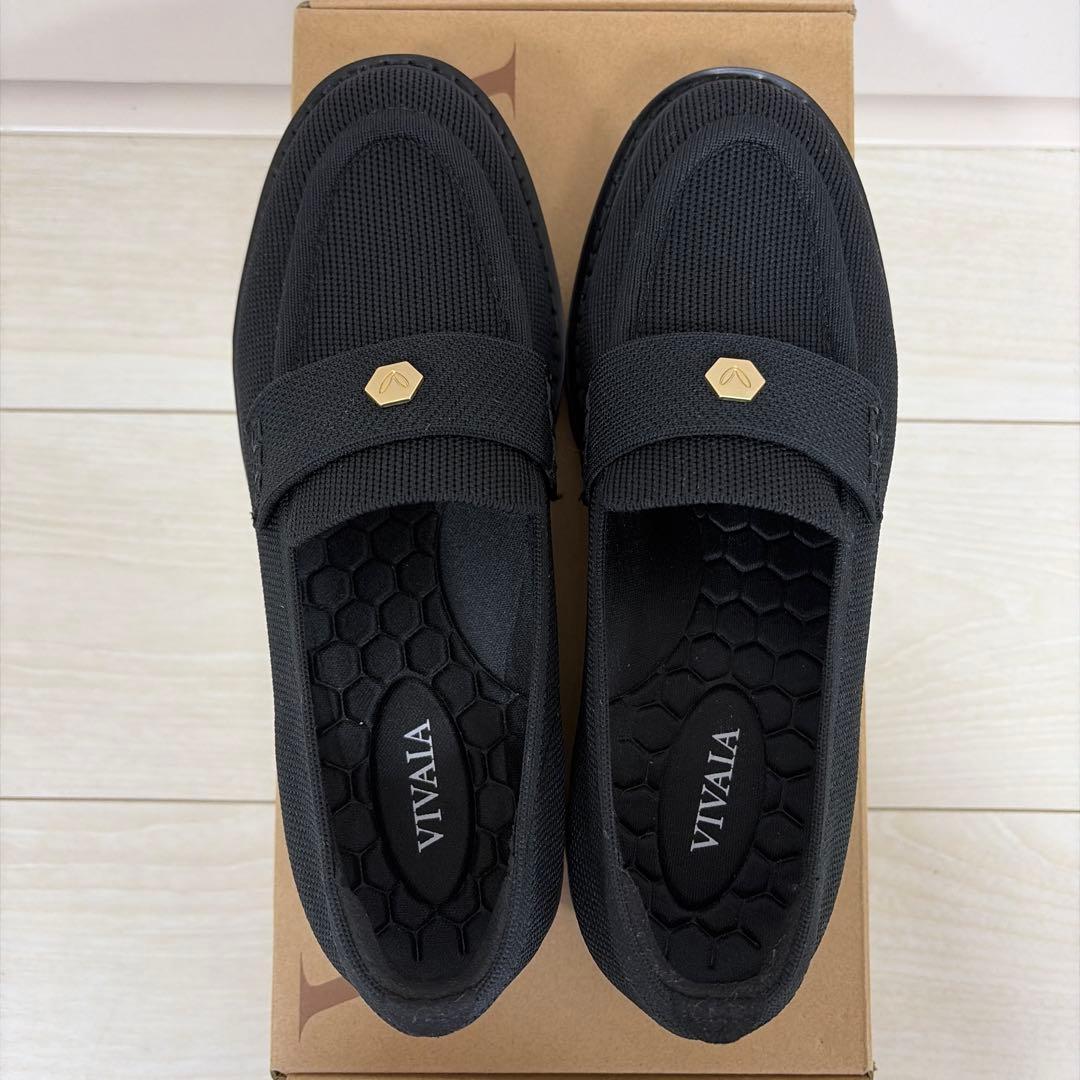 【10%OFF 新品】Vivaia 黒ローファー (23-23.5cm)