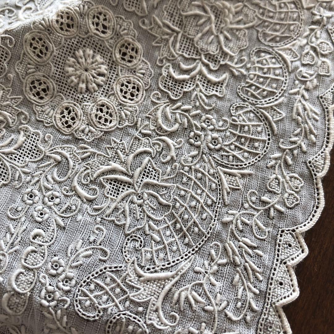 未使用　スワトウ　ハンカチ　麻100% 汕頭　手刺繍　SWATOW リネン　川辺