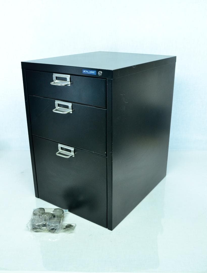 メタルキャビネット MCB-33K 鍵キャスター付金属製 オフィス 事務所 中古