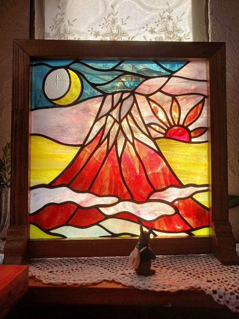 ピーちゃんステンドグラス　日月富士