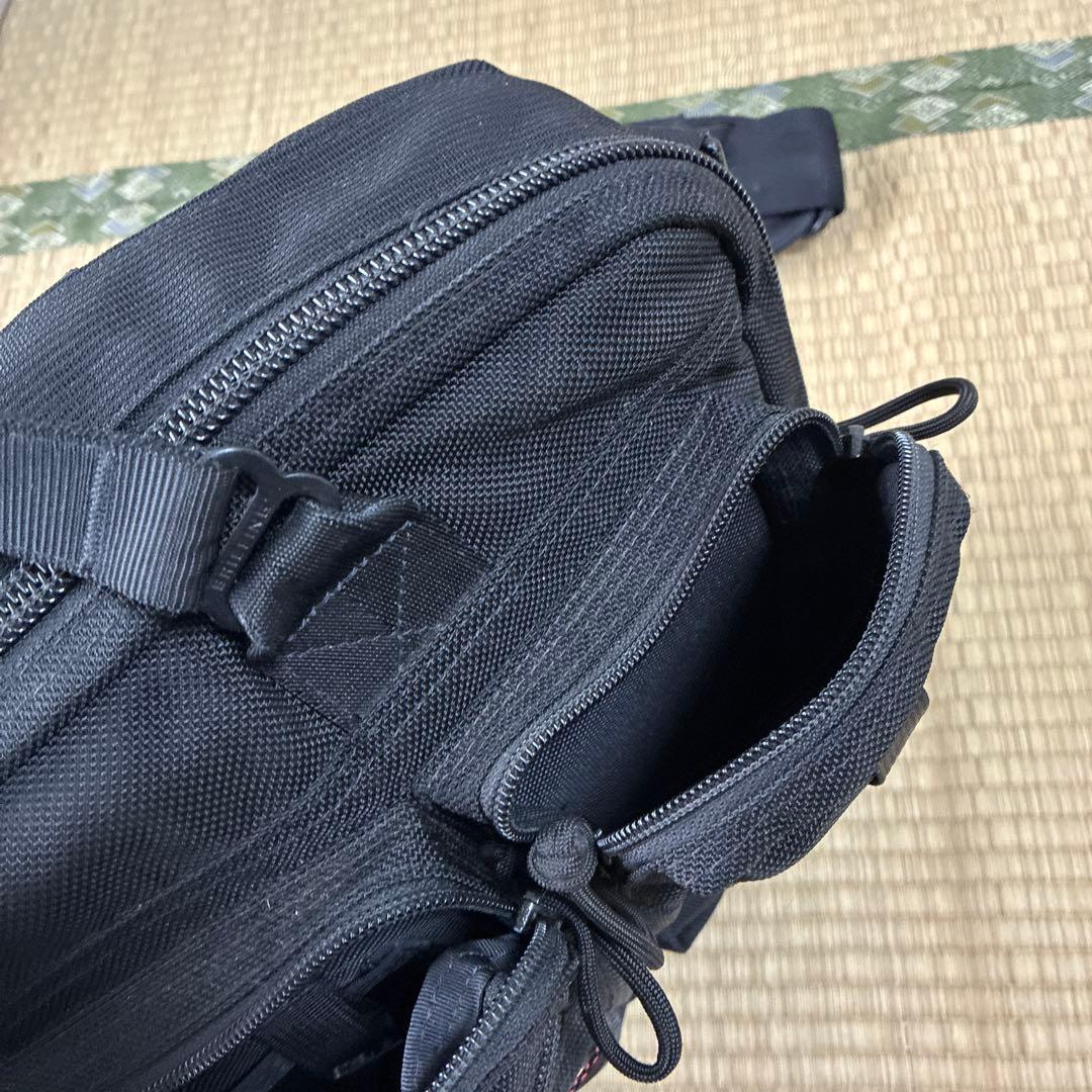 BRIEFING A4 LINER ブラック ブリーフィング 黒 ストラップ付