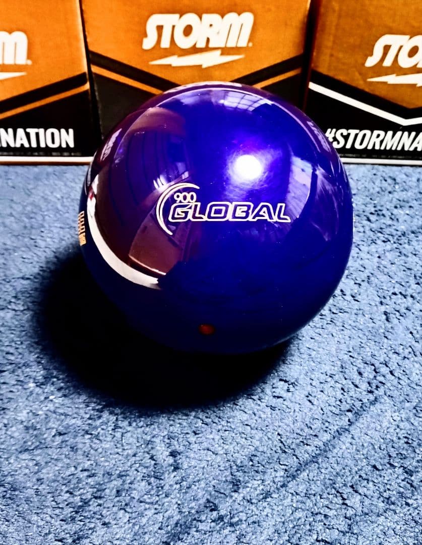 クルーズブラックベリー　ボウリング　ボール　スポーツ　ストーム凌ぐ