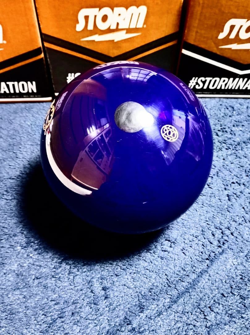 クルーズブラックベリー　ボウリング　ボール　スポーツ　ストーム凌ぐ
