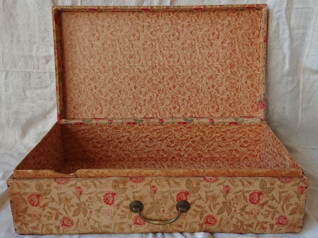 カルトナージュ 可愛い花柄の大きな収納ボックス 木製 フランスアンティーク