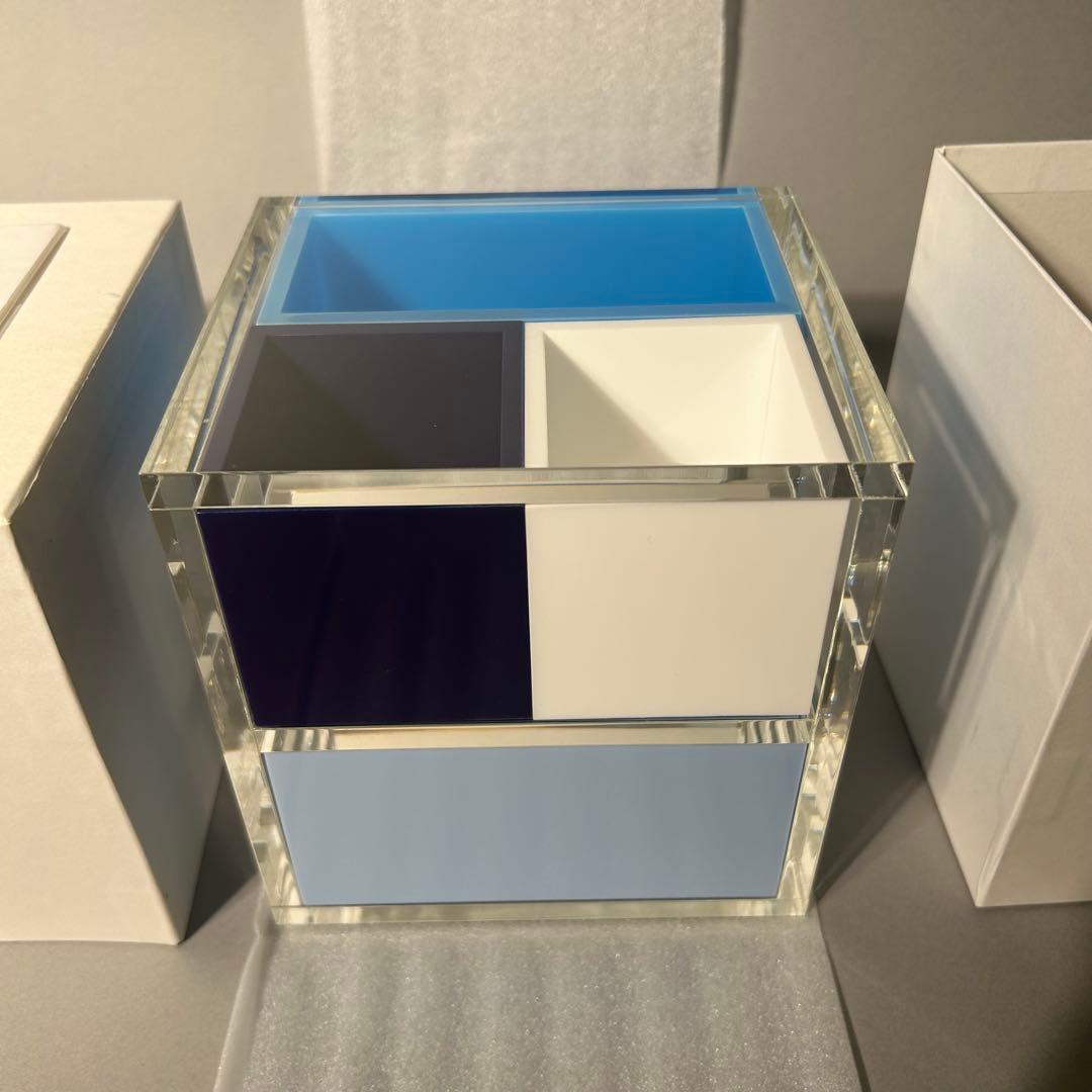 エマニュエルムホー×Waazwizアクリルボックスブルー