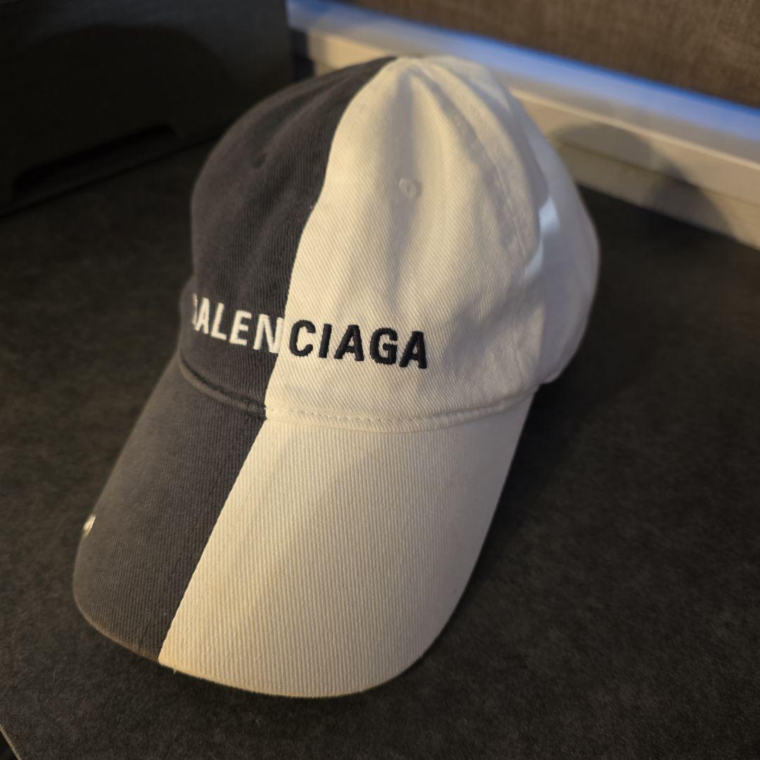 BALENCIAGA ベースボールキャップ グレー/ホワイト