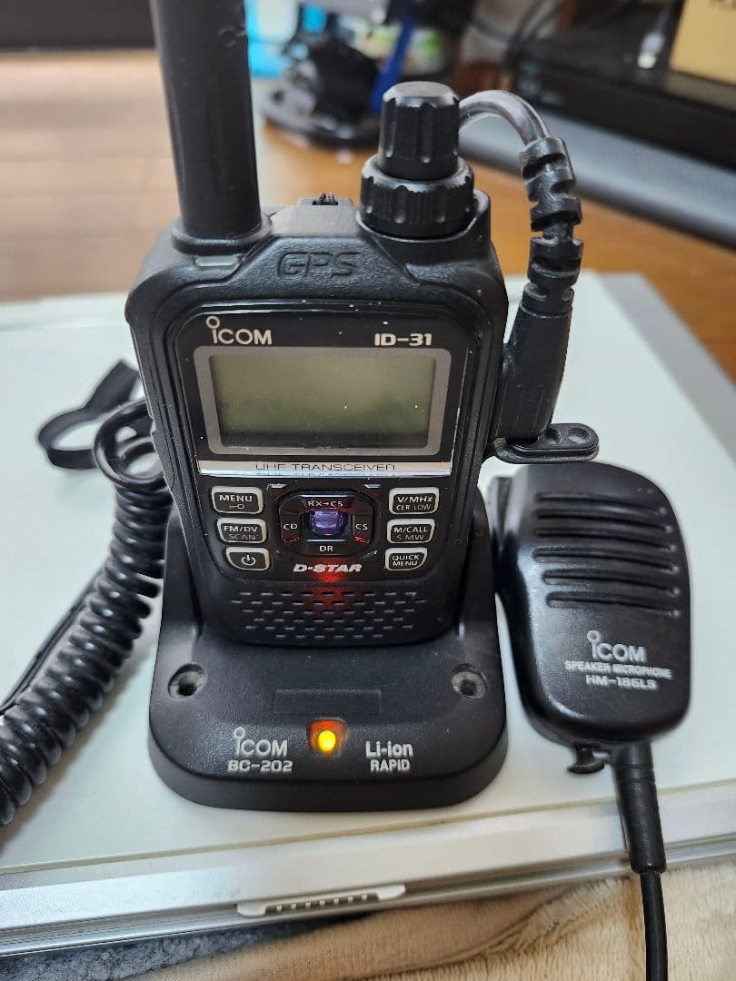 r*2様 ICOM ID-31 UHFトランシーバー GPS