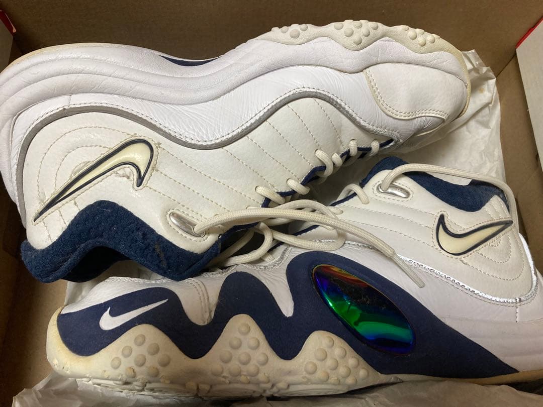 Nike air zoom uptempo vホワイト/ネイビー