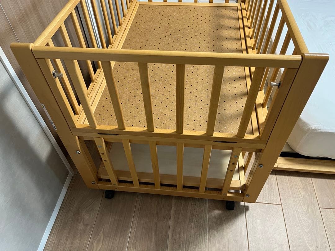 ベビーベッド　ヤマサキ　yamasaki スリーオープンベッド　べッドガード付き