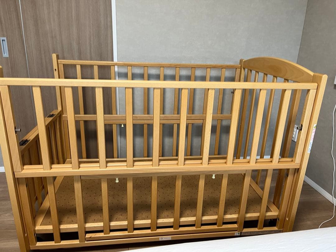ベビーベッド　ヤマサキ　yamasaki スリーオープンベッド　べッドガード付き