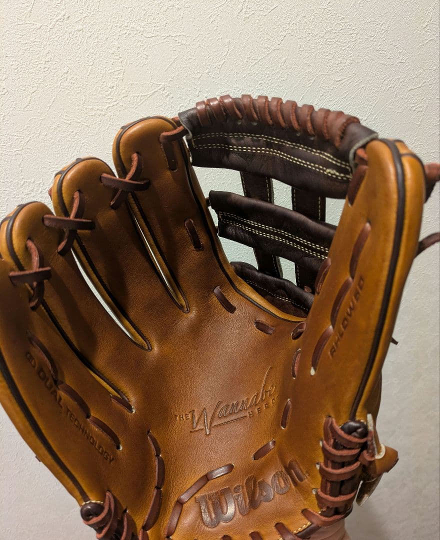 最終値下げ　ウイルソン軟式野球グローブ　左利き ムーキーベッツモデル