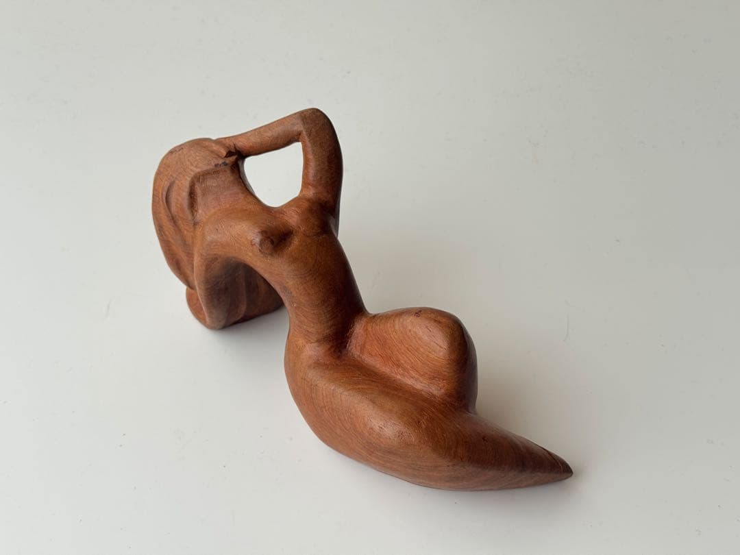 ヴィンテージ 抽象的な木製彫刻 女性の姿 フォークアート ウッドカービング