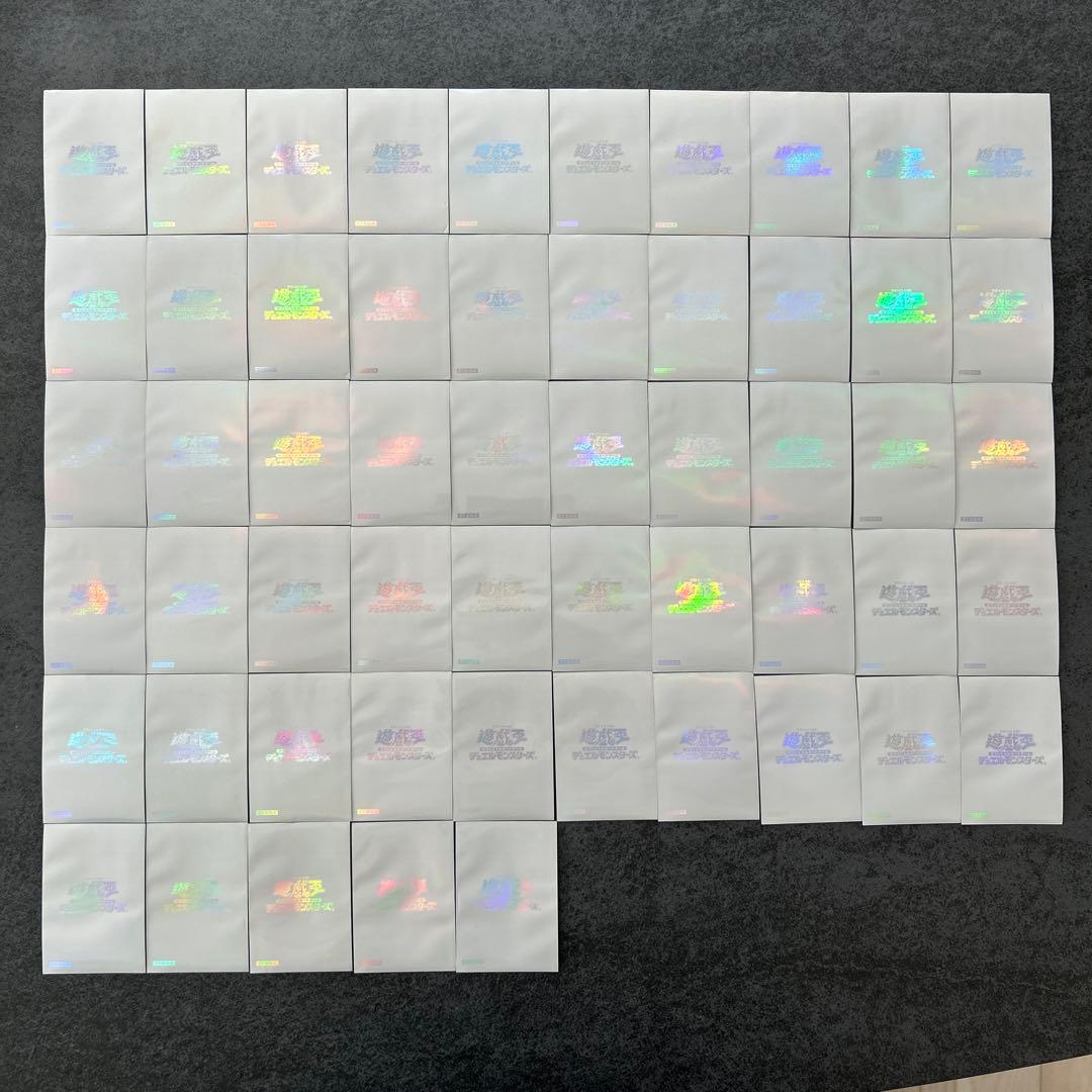 遊戯王　スリーブ　初期ロゴ　閃光の波動　白　55枚