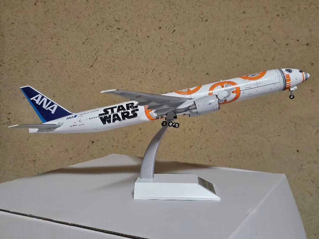 航空機・ヘリコプター ANA B777-300ER STAR WARS BB-8 1/200