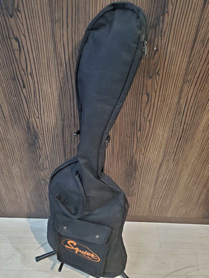 く*る様 Squier ギター