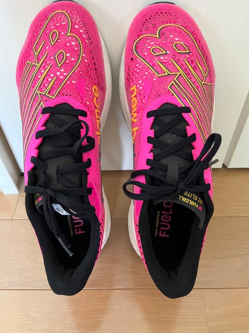 ニューバランス　フューエルセルRCエリートV2　27.5 2Ｅ