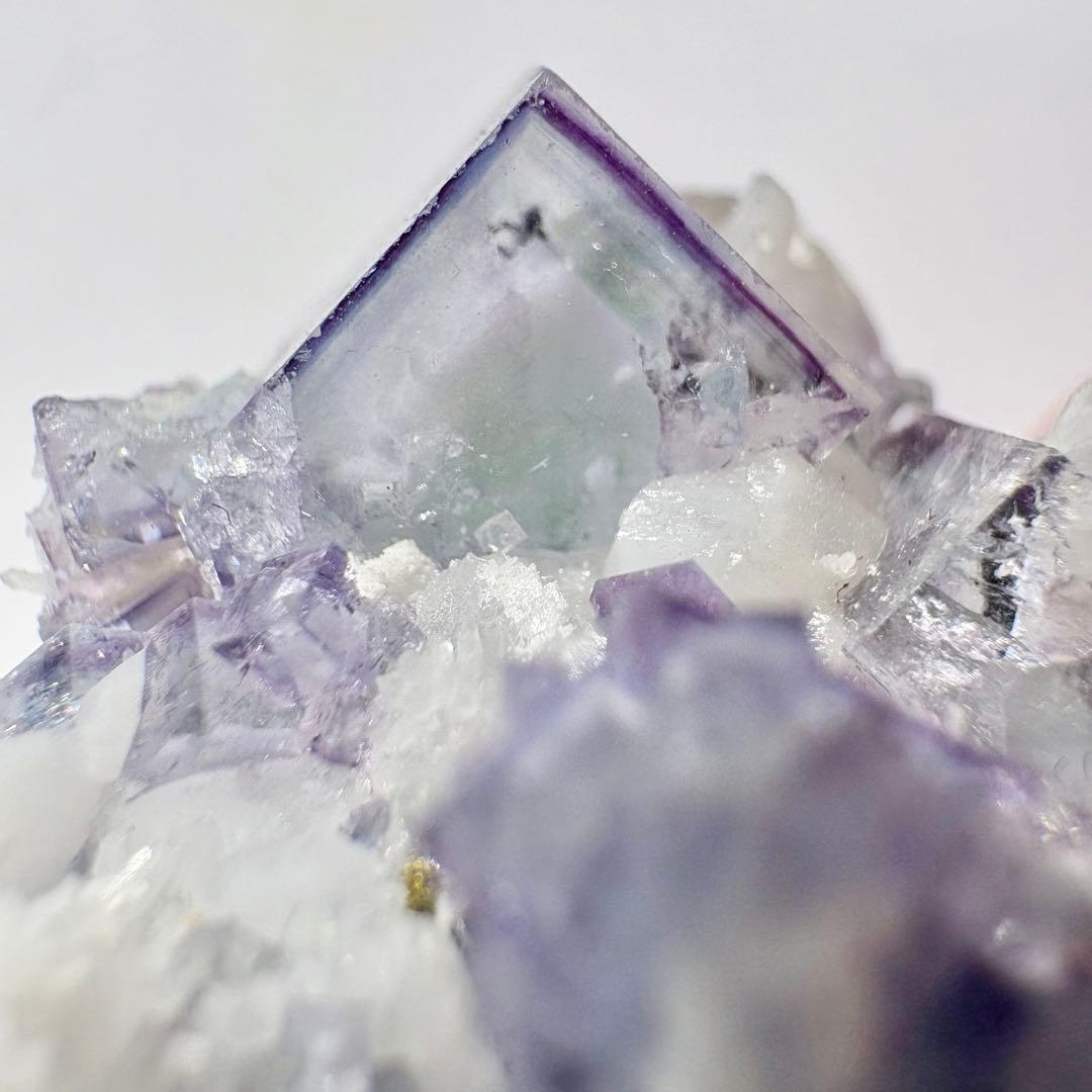 475 中国　ヤオガンシャン産　ポーセリン　フローライト