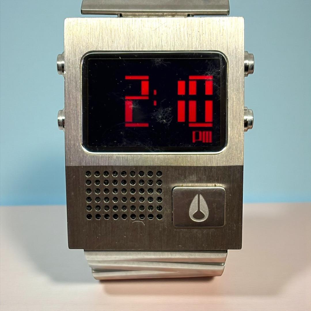 ニクソン　デジタル　腕時計　THE DORK ボイス ドークトゥー　y2k