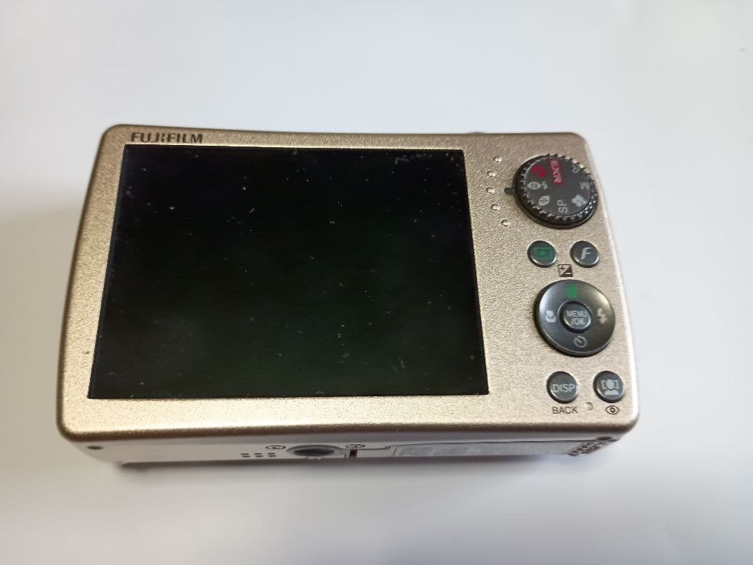 合馬公式アカウント1★FinePIX★F200EXR★シルバー