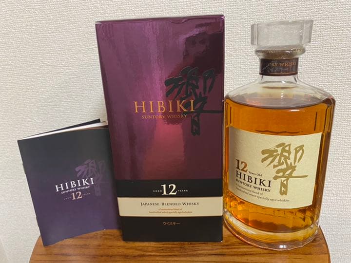 サントリー 響 12年　700ml