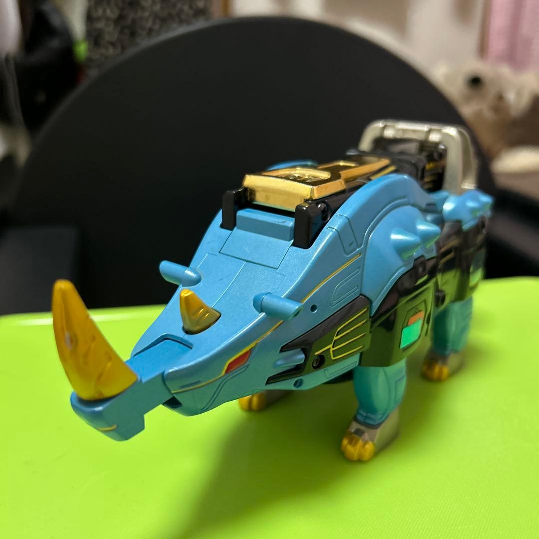 ガオレンジャー　ガオライノス&ガオマジロ