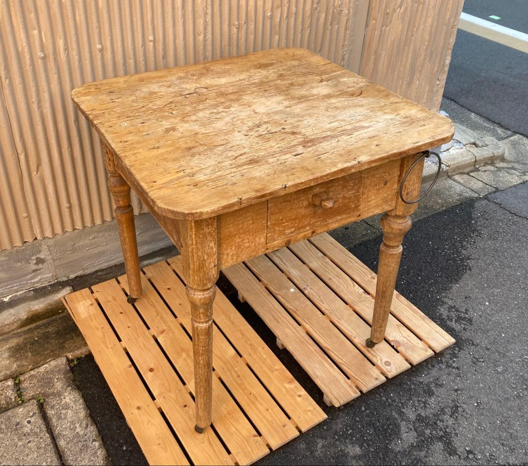 アンティークキャスター付きテーブル