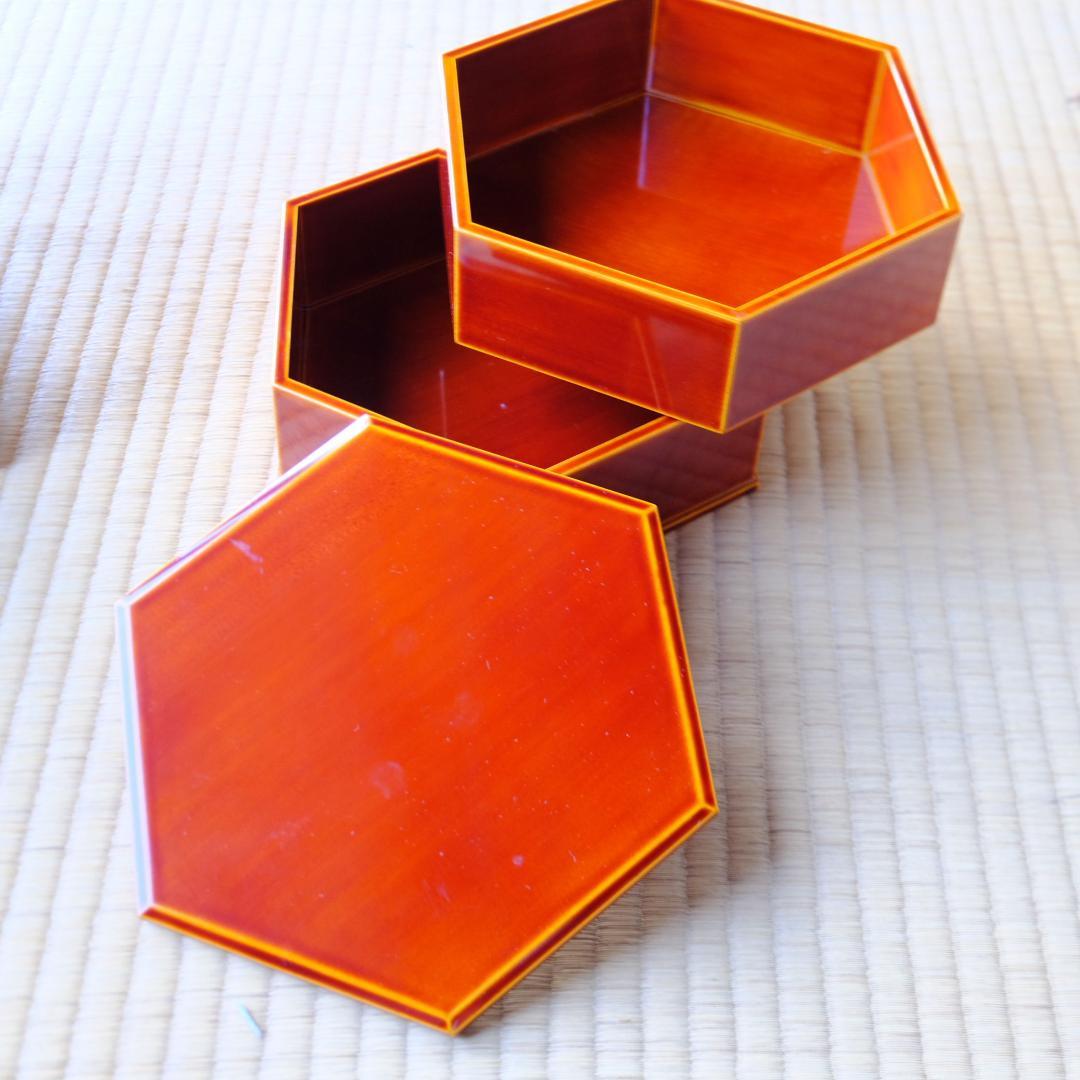 春慶　六角二段重