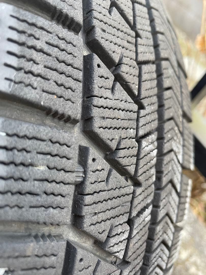 早いもの勝ち‼️美品‼️BLIZZAK VRXスタッドレスタイヤ