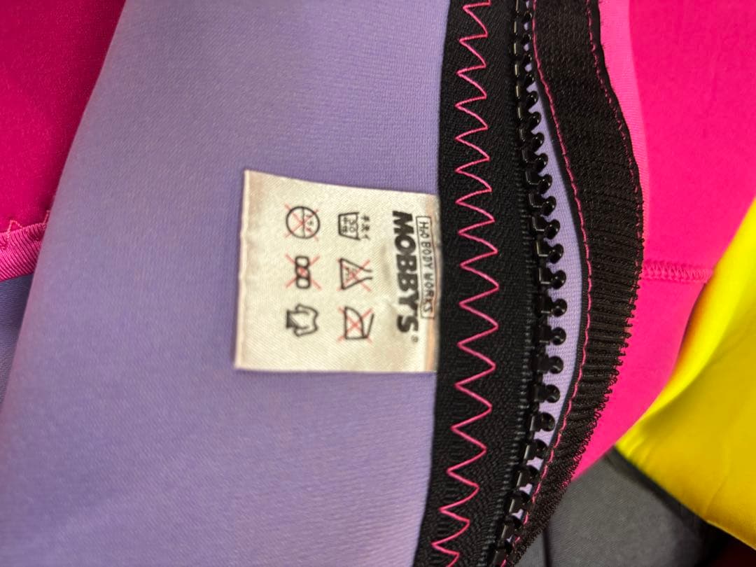 女性用　モビーズ(mobbys)ツーピース　ウエットスーツ　手袋と靴付き