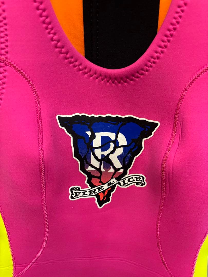 女性用　モビーズ(mobbys)ツーピース　ウエットスーツ　手袋と靴付き