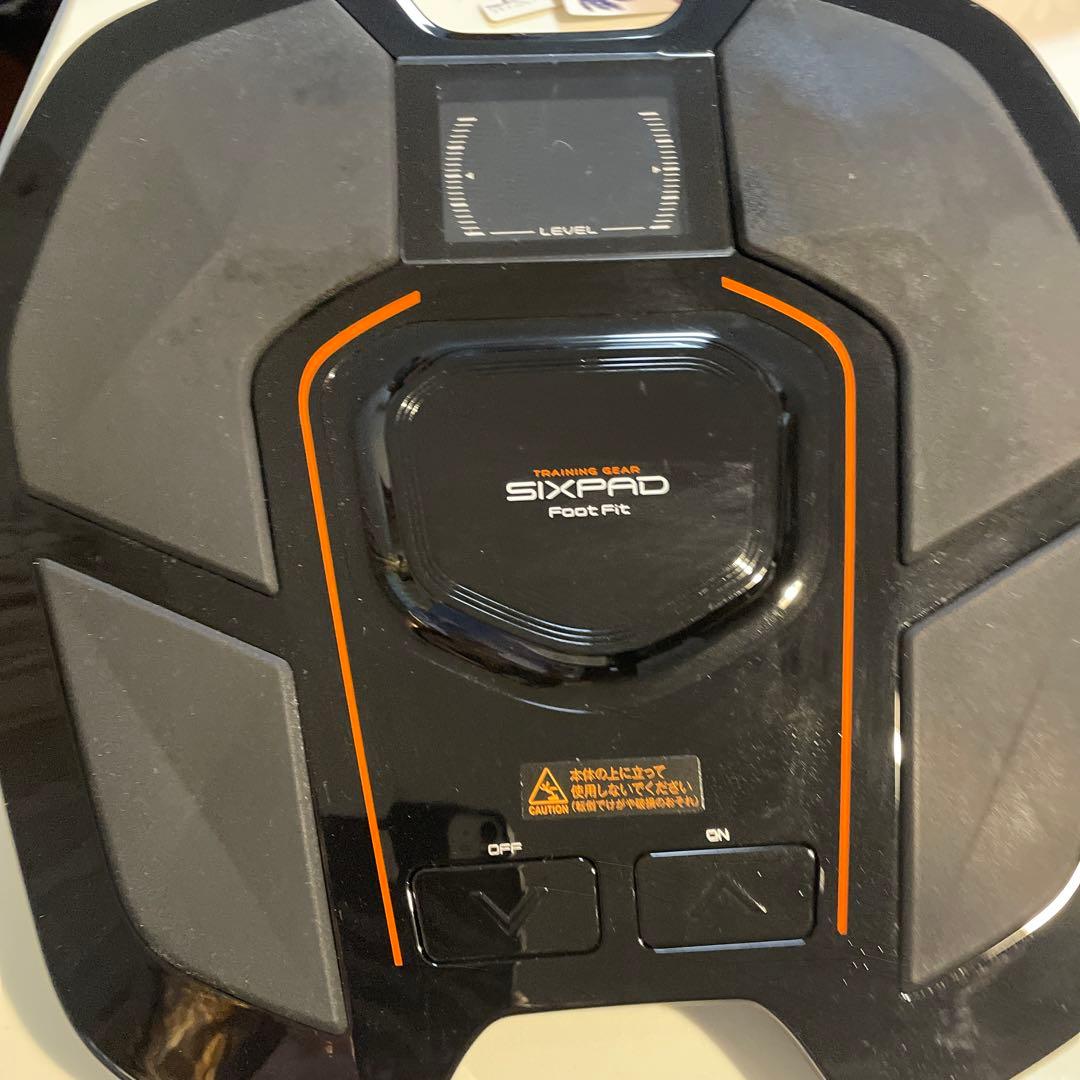 SIX PAD (足、腹筋、もも、腕用)まとめ売り