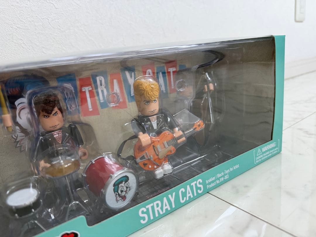 STRAY CATS フィギュア　ブライアンセッツァー　ロカビリー
