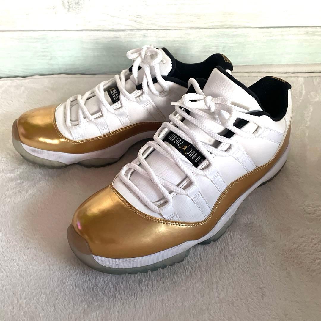 Nike Air Jordan 11 Retro Low ホワイト/ゴールド