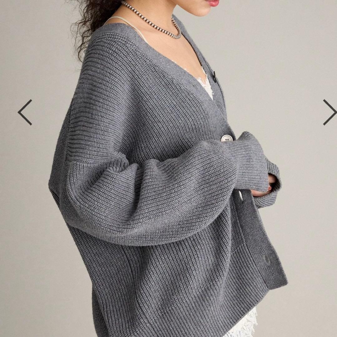 ⭐︎BRILL⭐︎ブリル モダンアゼVネックカーディガン　グレー