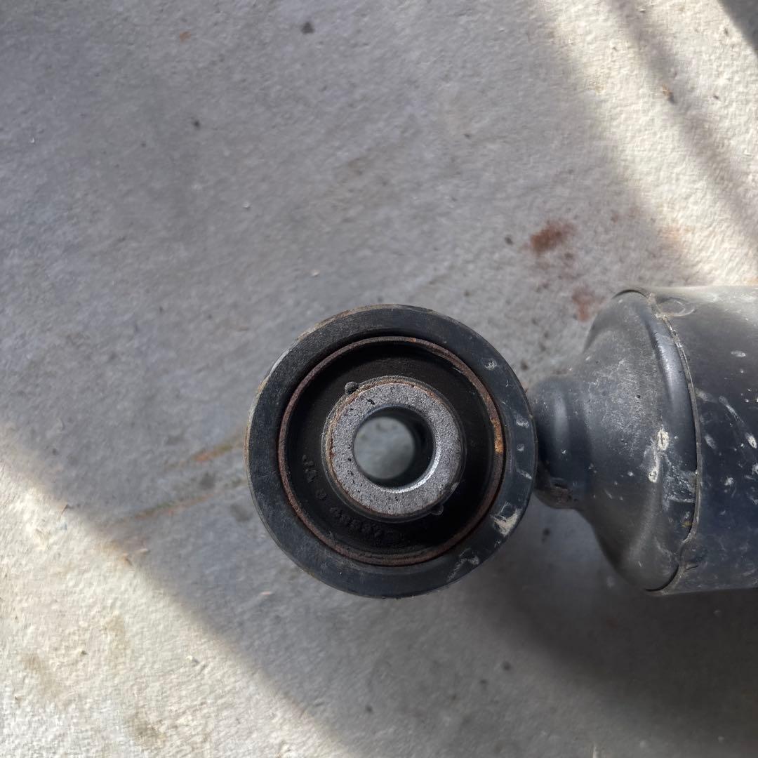 60 ハリアー プレミアムの純正サス