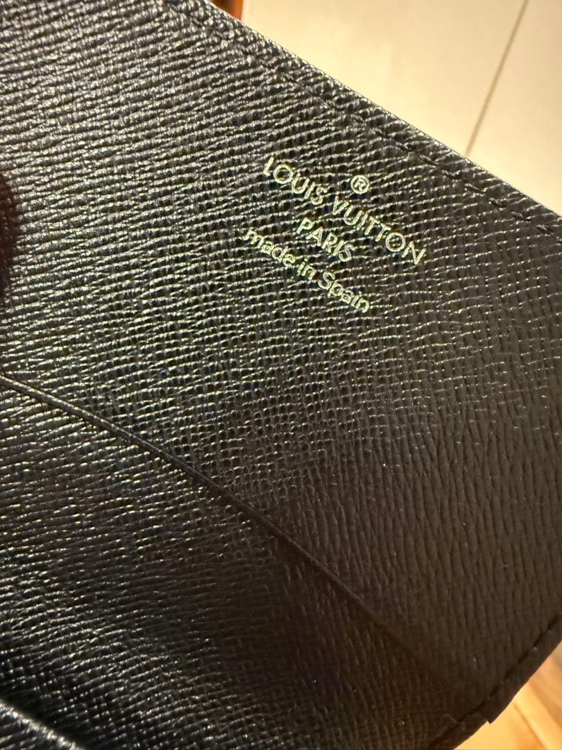 Louis Vuitton ブラック名刺入れ　中古