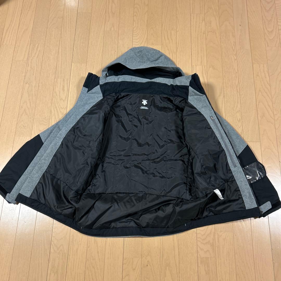 デサントDESCENTEメンズM上下　スキーウェア