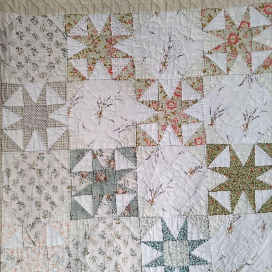 ✨イブニングスターグラデーションベッドカバー✨パッチワークキルト　ハンドメイド