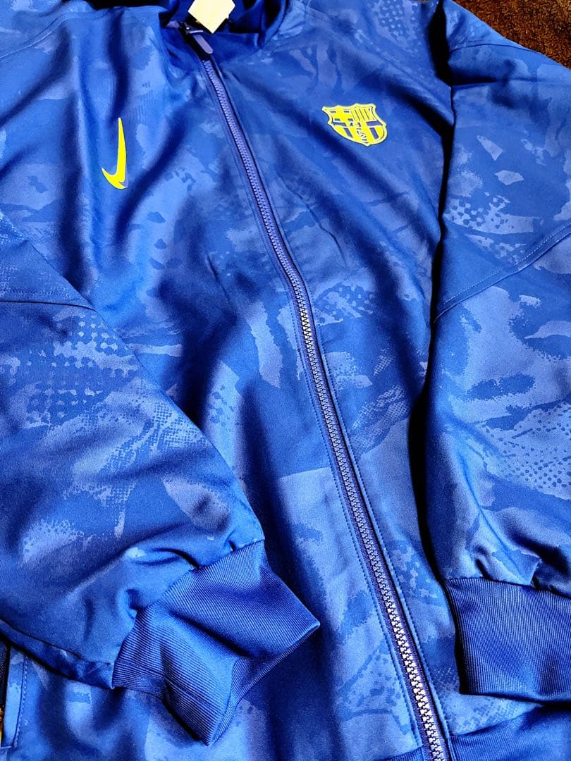 NIKE バルセロナ　アンセムジャケット